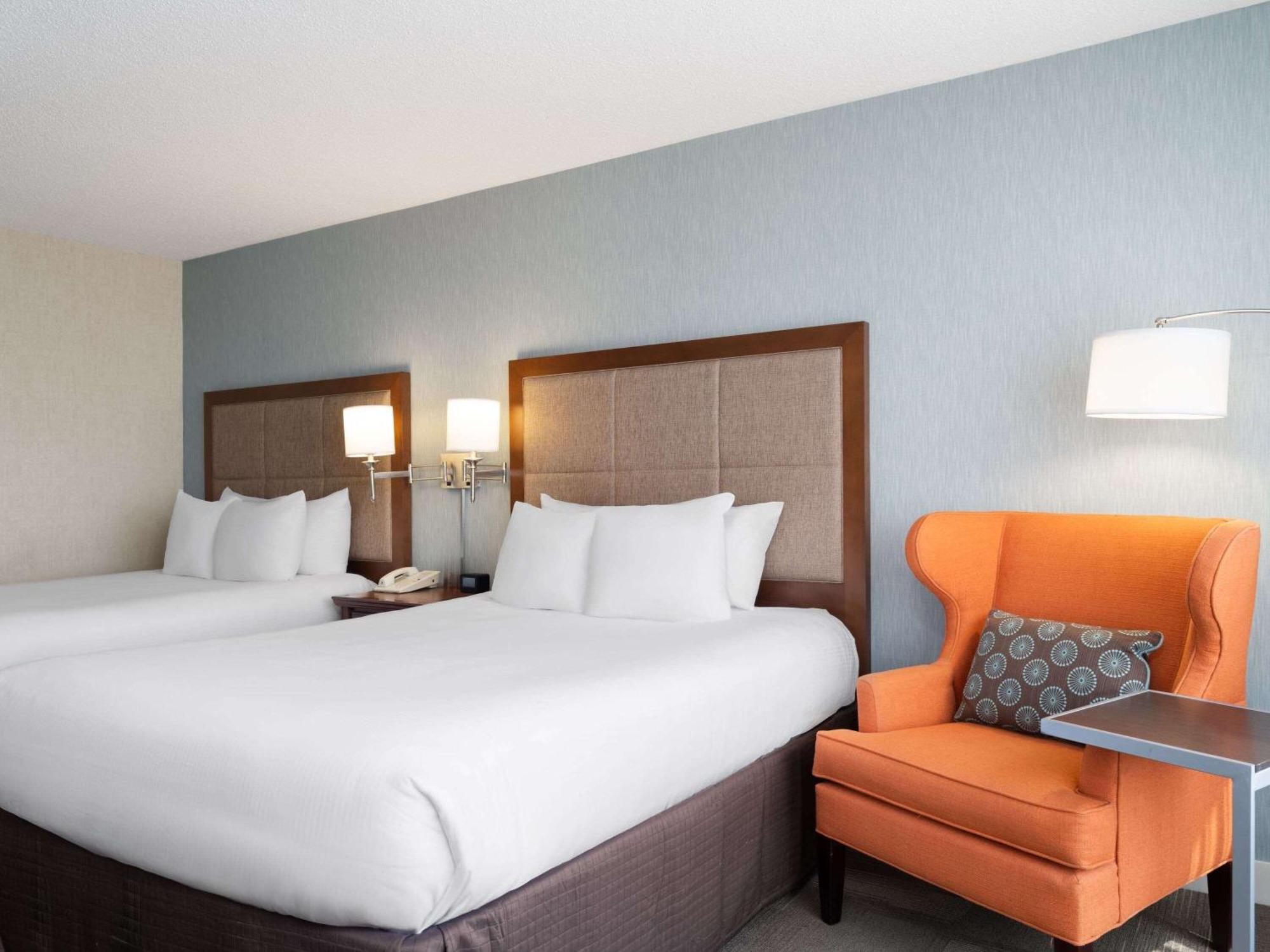 Hotel Wingate By Wyndham St Louis Airport à Saint Ann Extérieur photo