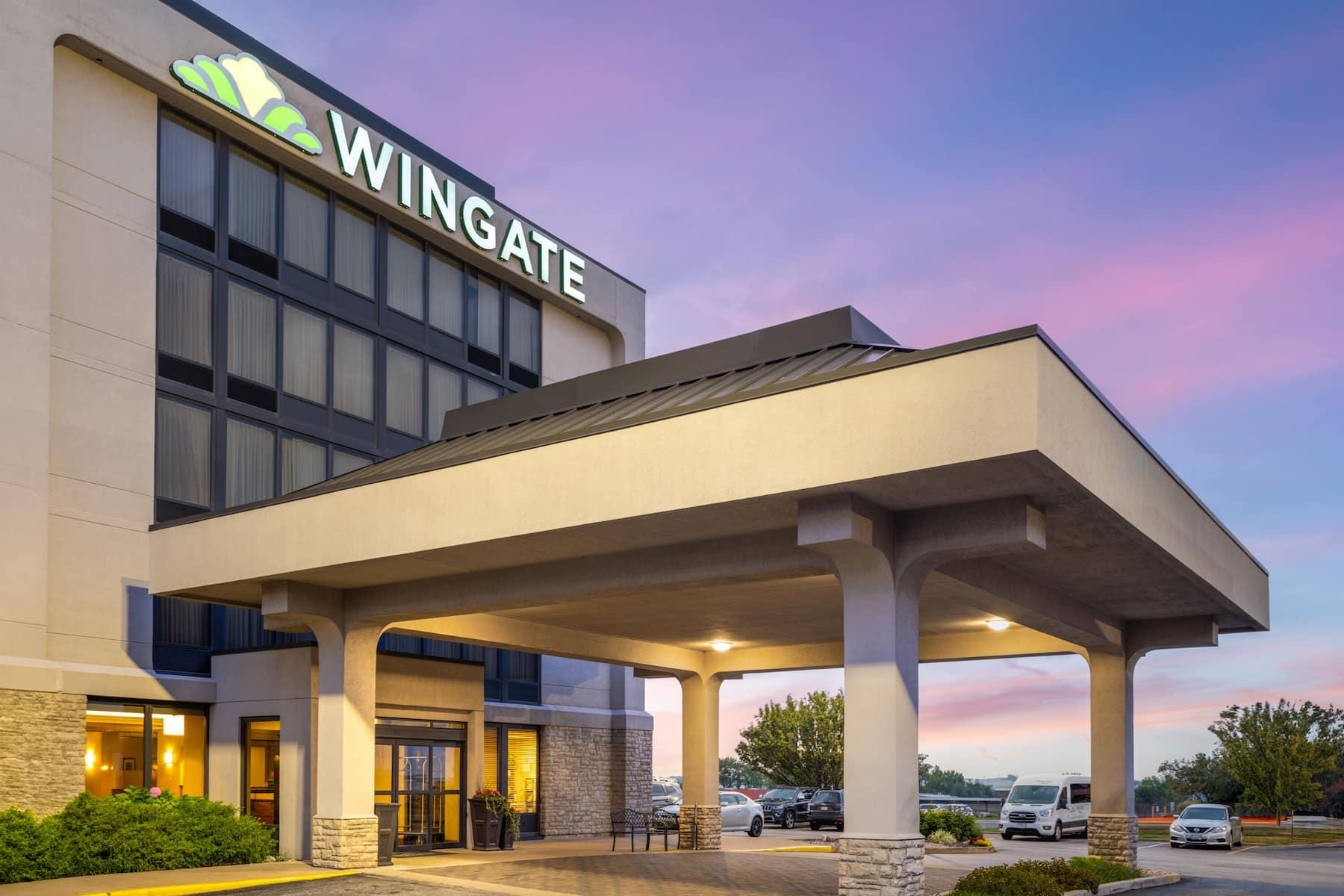 Hotel Wingate By Wyndham St Louis Airport à Saint Ann Extérieur photo