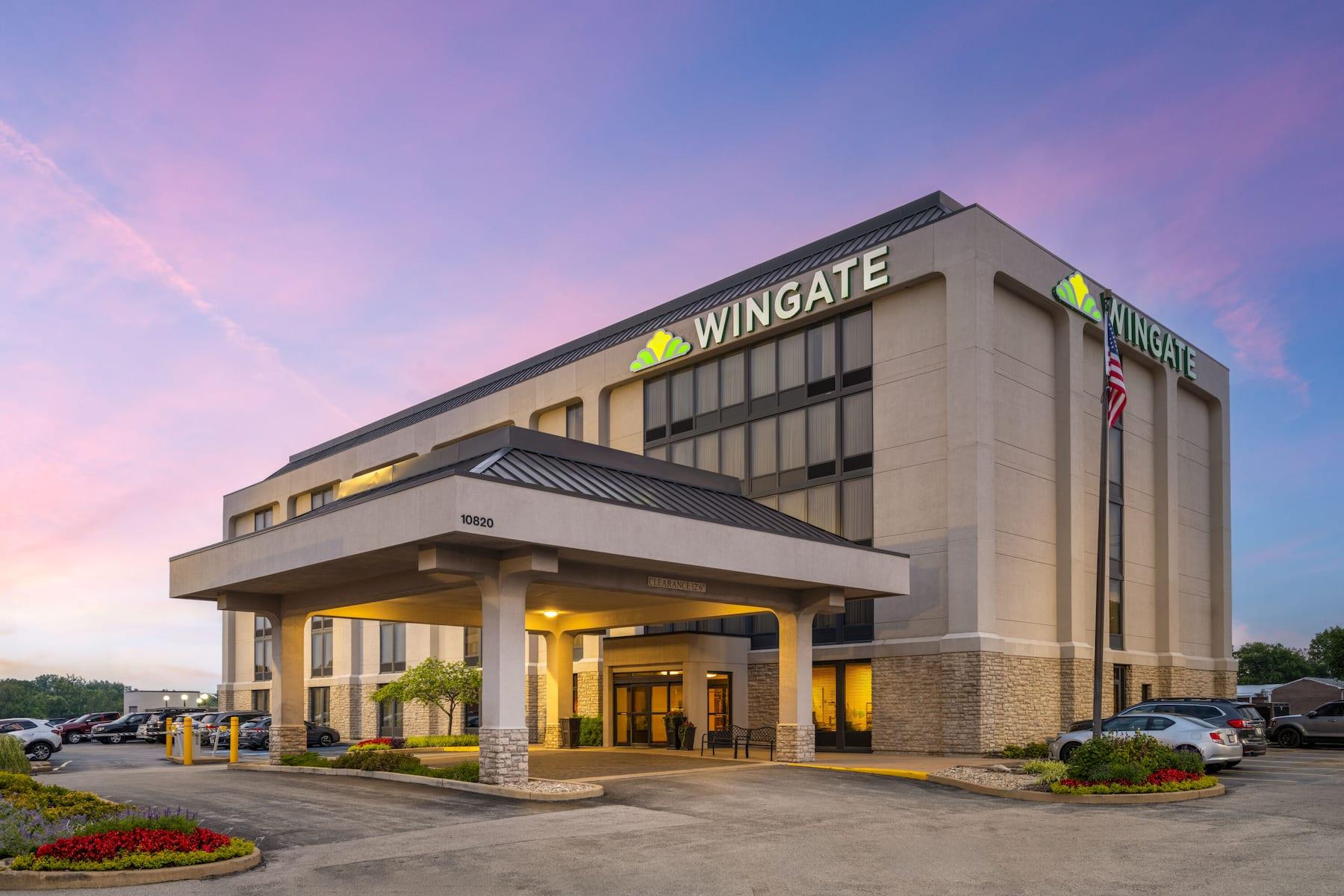 Hotel Wingate By Wyndham St Louis Airport à Saint Ann Extérieur photo