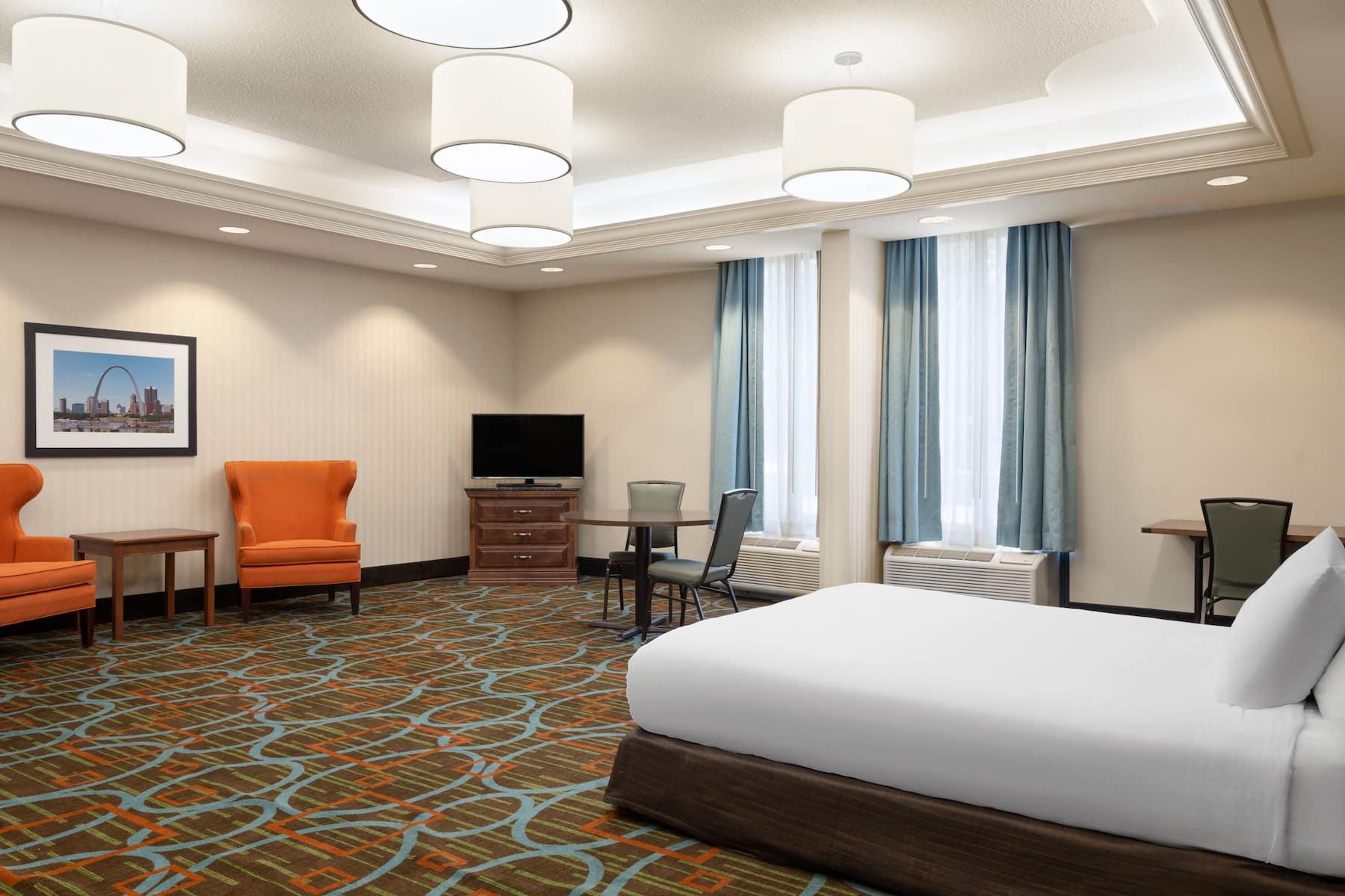 Hotel Wingate By Wyndham St Louis Airport à Saint Ann Extérieur photo
