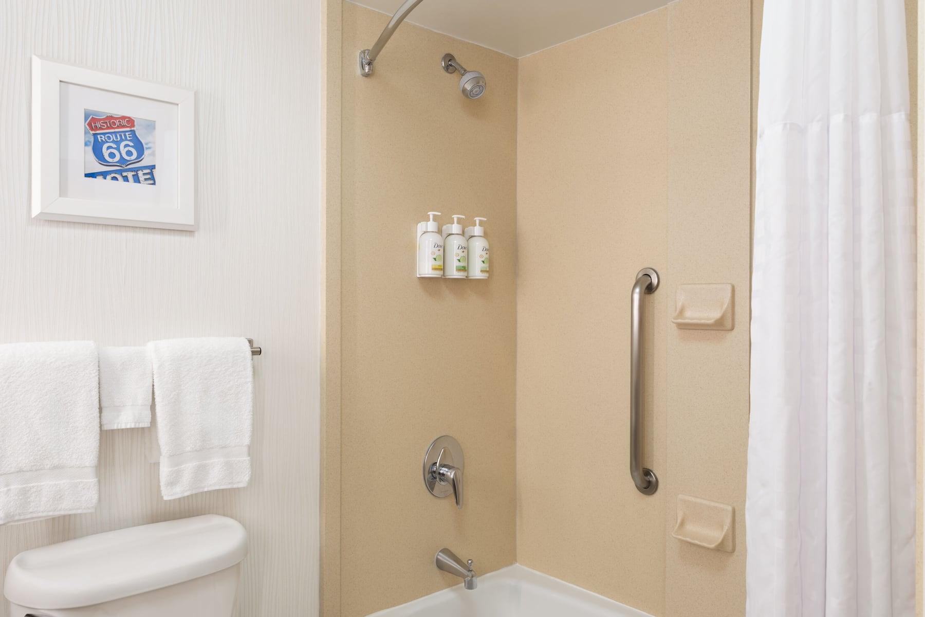 Hotel Wingate By Wyndham St Louis Airport à Saint Ann Extérieur photo